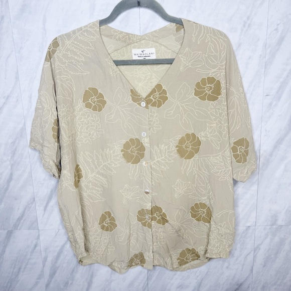 Waiwaolani Tops - Waiwaolani Beige Floral Button-Up Blouse S/M